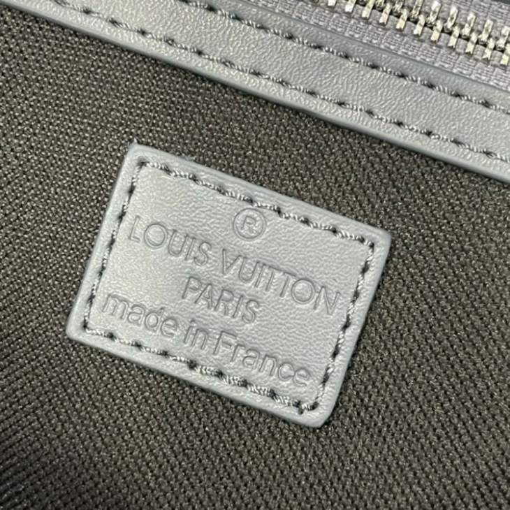 Picture of Louis Vuitton Mens Bags _SKUfw147523980fw